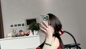 喜欢大红的狼友们可约