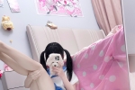 谁家姑娘在家自拍不穿内裤