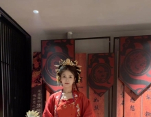 美人我不动怕弄花了你的妆