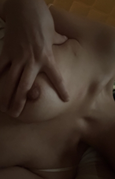 翻到这样照片很难受